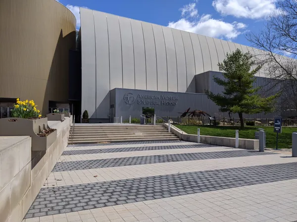 Hugh Dorrian, longtime Columbus city auditor and treasurer, dies at 88 after decades in public finance